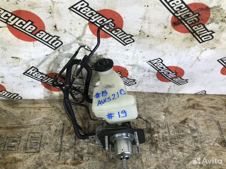 Главный тормозной цилиндр toyota crown AWS210 2arf