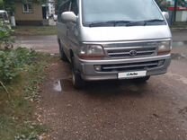 Toyota Regius 3.0 AT, 2001, 428 000 км, с пробегом, цена 630 000 руб.