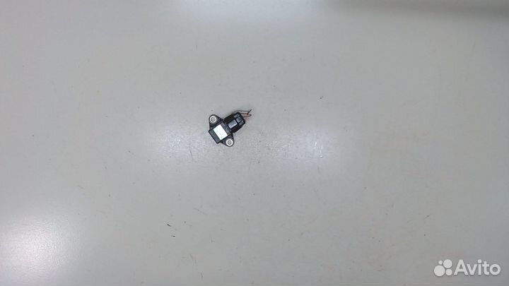 Датчик ускорения Lexus LS430 UCF30, 2001