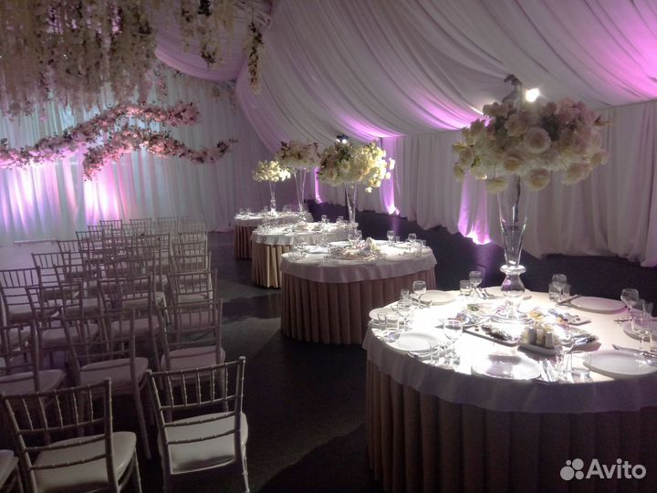 Световая стойка, подсветка столов на свадьбу