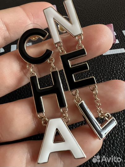 Новые серьги Chanel