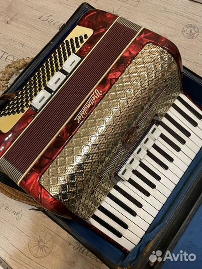 Продам аккордеон «Weltmeister Feistival» 1957 год