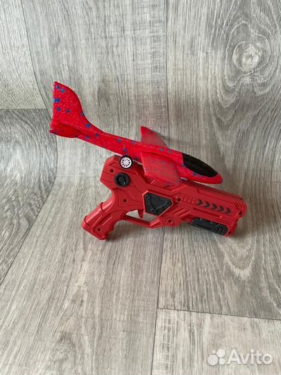 Пистолет с самолетиком