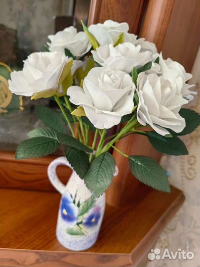 Букет из роз в вазе