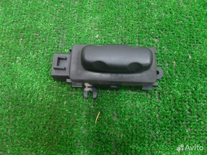 Кнопка регулировки сиденья левого Ford Maverick T