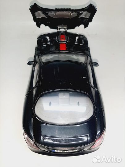 Mercedes-Benz SLR McLaren (Maisto 1:18)