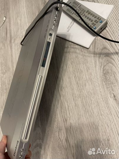 DVD плеер elenberg 2420