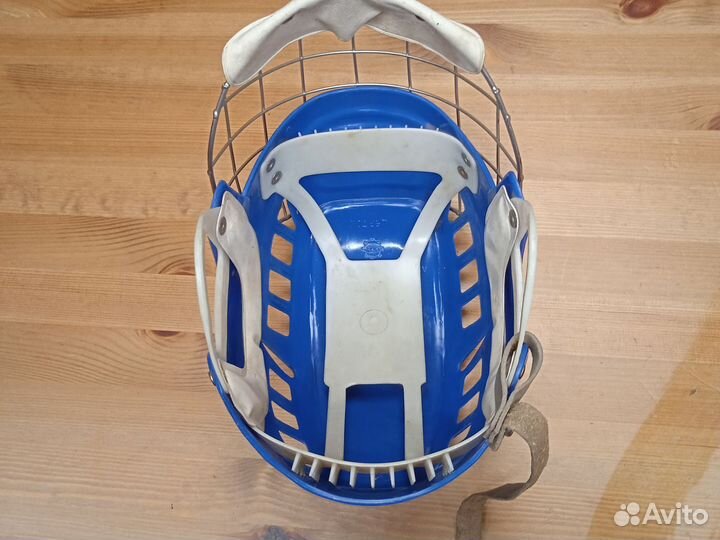 Советский хоккейный шлем