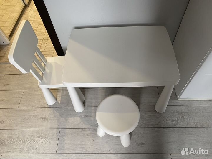 Стол и стулья Икея детские