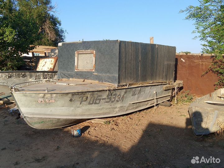 Продам лодку хош с жильем