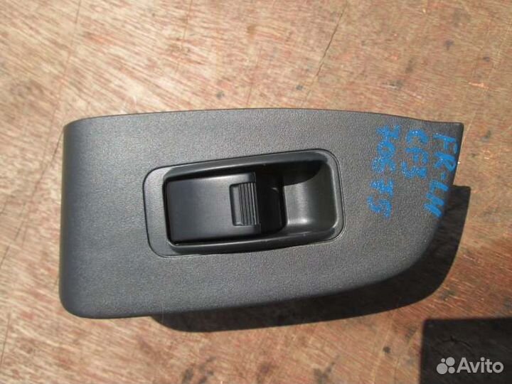 Кнопка стеклоподъемника передняя левая Honda