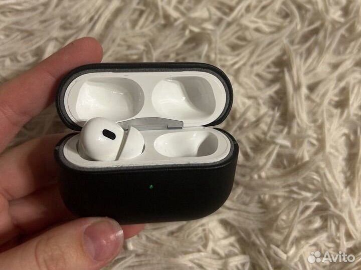 Кейс с левым наушником airpods pro 2