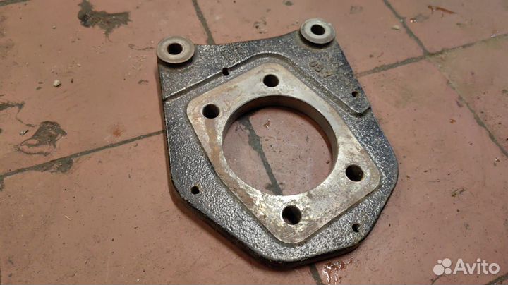 Крепление щитка суппорта Hyundai Solaris 2 KIA Rio