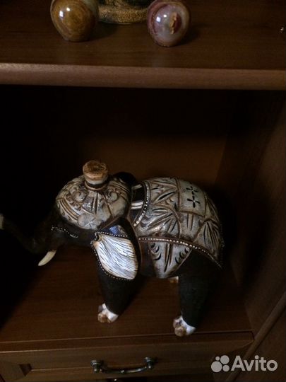 Слон.Дерево