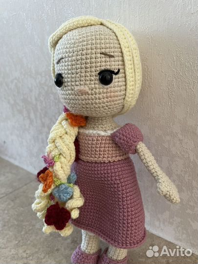 Вязаная кукла Рапунцель