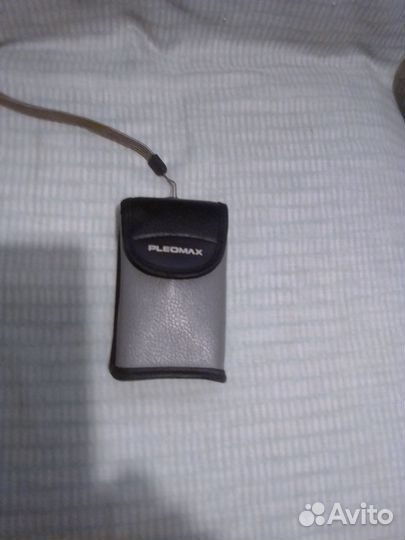 Фотоаппараты Полароид и Самсунг