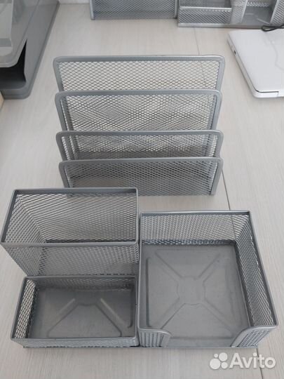 Подставка под канцелярию металл