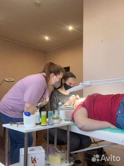 Обучение наращиванию ресниц