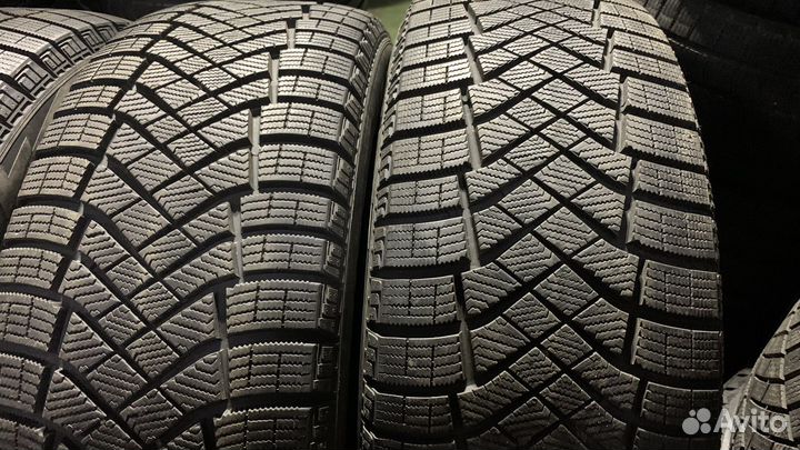 Pirelli Ice Zero 235/55 R19 105H