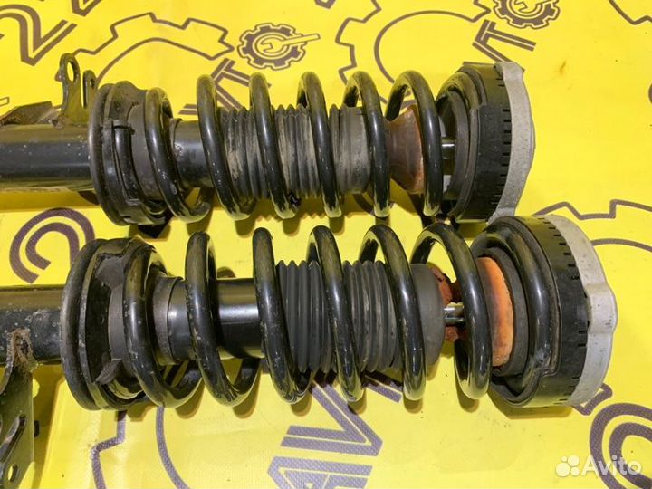 Стойки комплект передние Bmw 535Ix F10 N55B30 2011