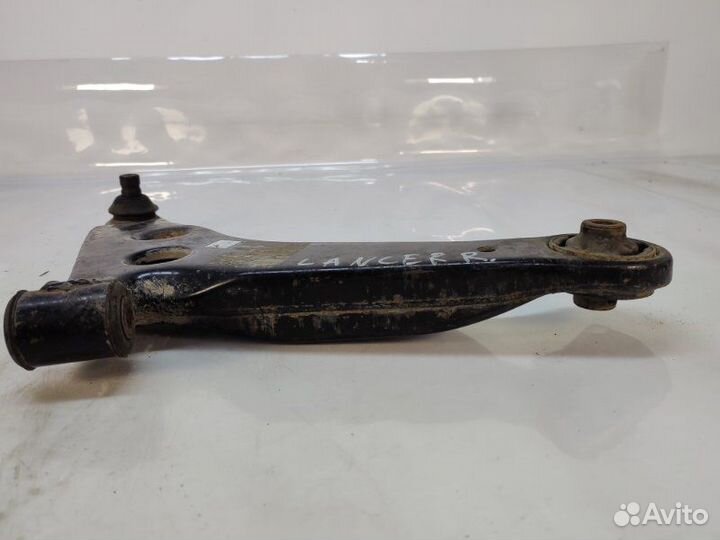 Рычаг подвески нижний передний правый Mitsubishi