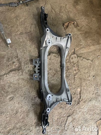 Подрамник с рычагами Lexus GS300, GS350