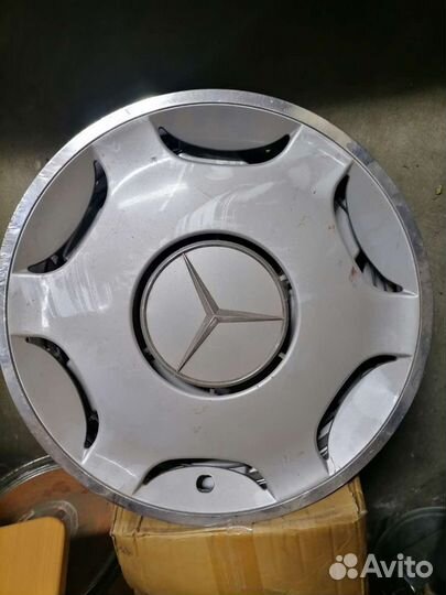 Колпаки Mercedes-Benz