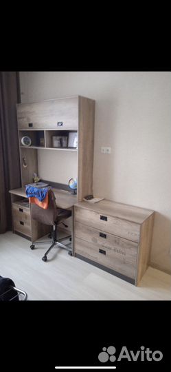 Детский письменный стол