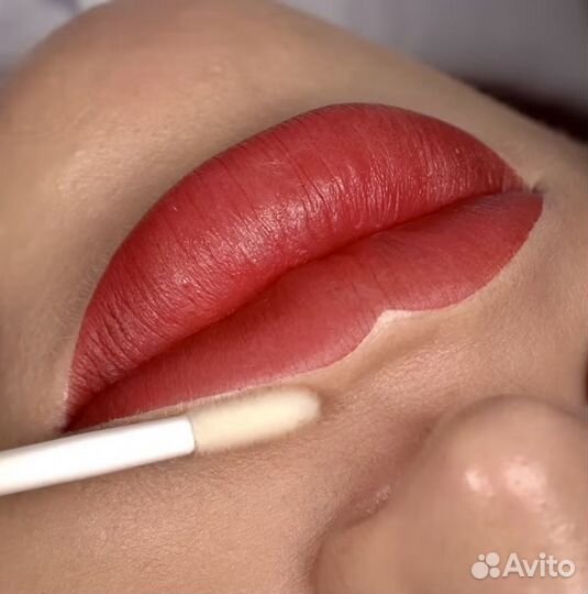 Перманентный макияж губ