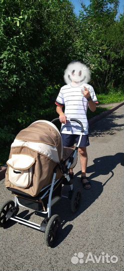 Коляска прогулочная