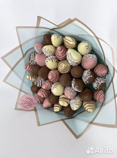 Клубничный букет