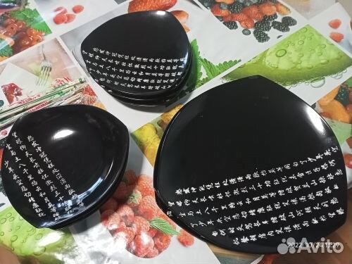 Набор тарелок. Японский стиль