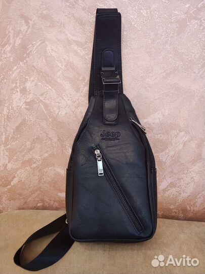 Мужская нагрудная сумка