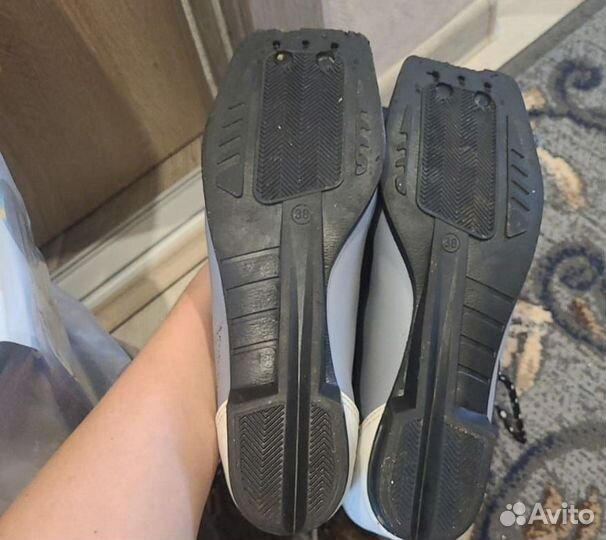 Лыжные ботинки 38 trek