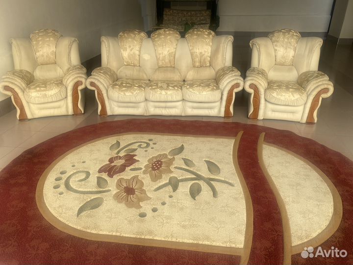 Диван раскладной бу и два кресла