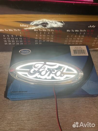 Светящаяся эмблема 5D для автомобиля