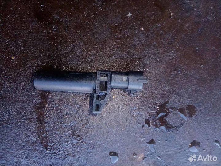 Датчик коленвала Mercedes-Benz E-Class W212 2012