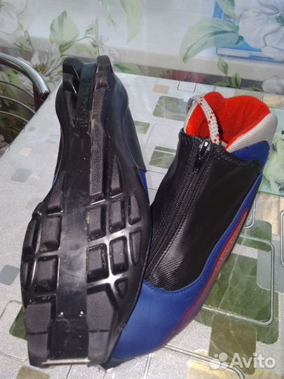 Лыжные ботинки