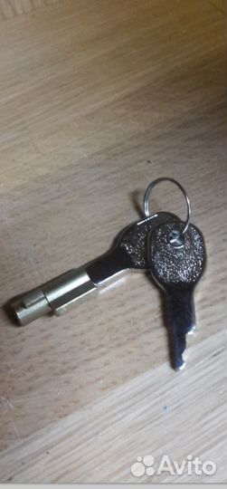 Прицеп мзса с тентом и противоугонкой