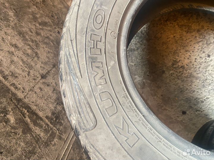 Kumho Road Venture APT KL51 205/70 R15