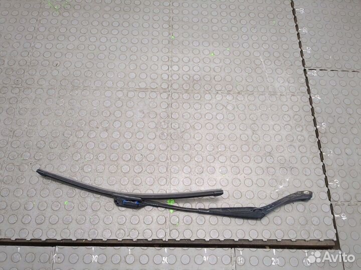 Щеткодержатель левый передний Mercedes C W204