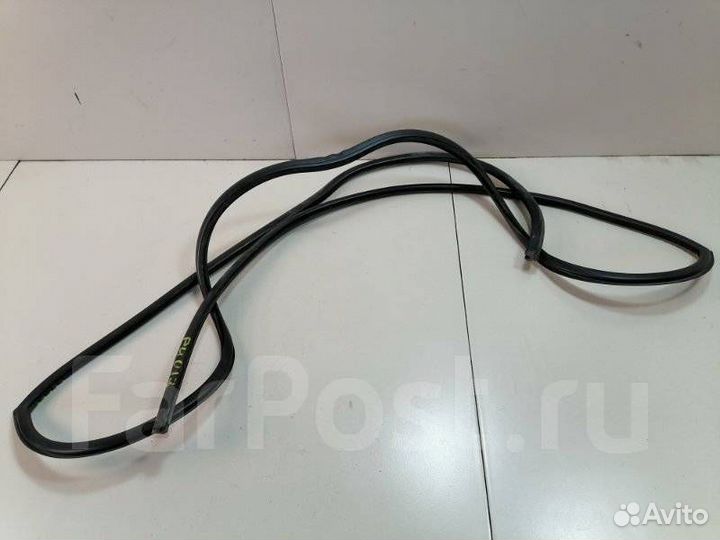 Молдинг уплотнитель лобового стекла Солярис 2011