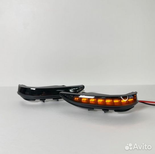 Повторители зеркал vesta лексус тонированые