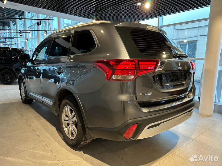 Mitsubishi Outlander 2.0 CVT, 2019, 122 946 км