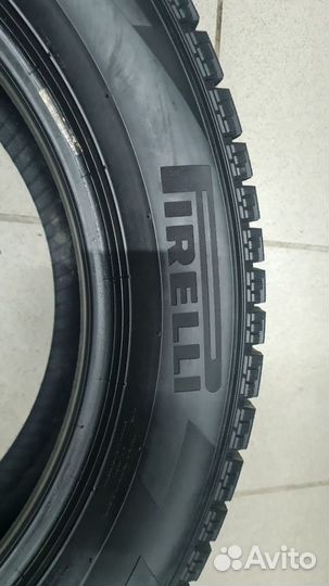 Pirelli Ice Zero FR 225/60 R18 104T