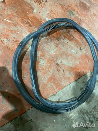 Резинка багажника volkswagen touareg nf