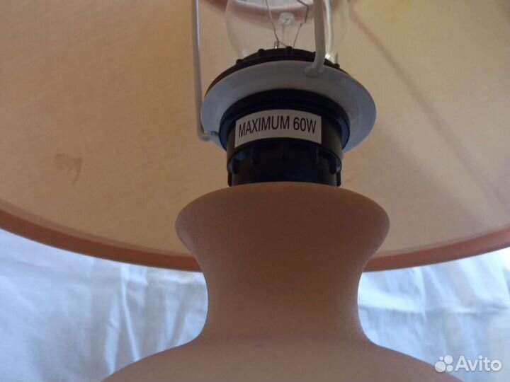 Лампа настольная