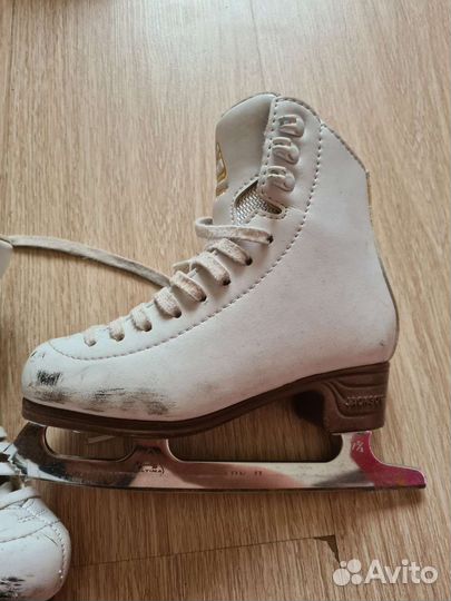 Фигурные коньки jackson