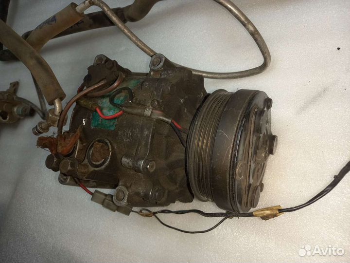 Трубки,шланги кондиционера mazda 323