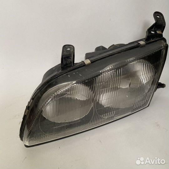 Фара передняя левая Toyota ipsum /SXM15